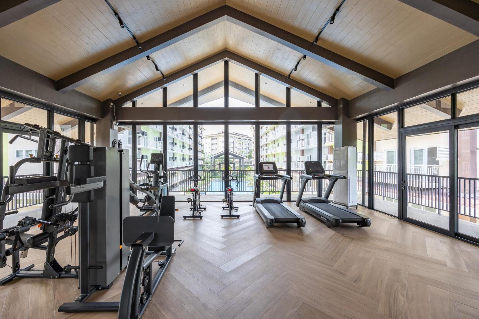 Appartamento Amani 133,3 Minutes To Airport,With Gym & Pool,Fast Wi-Fi, Free Netflix Lapu-Lapu City Esterno foto