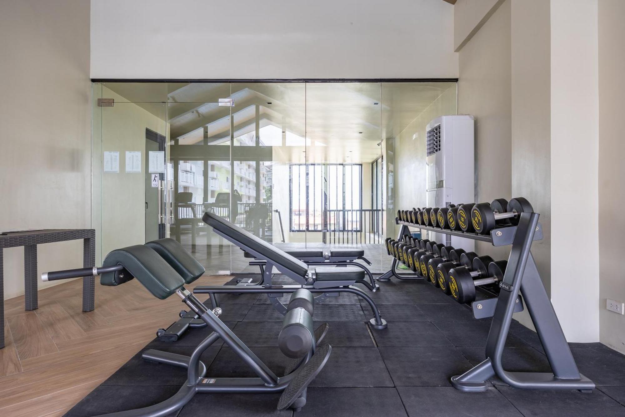 Appartamento Amani 133,3 Minutes To Airport,With Gym & Pool,Fast Wi-Fi, Free Netflix Lapu-Lapu City Esterno foto